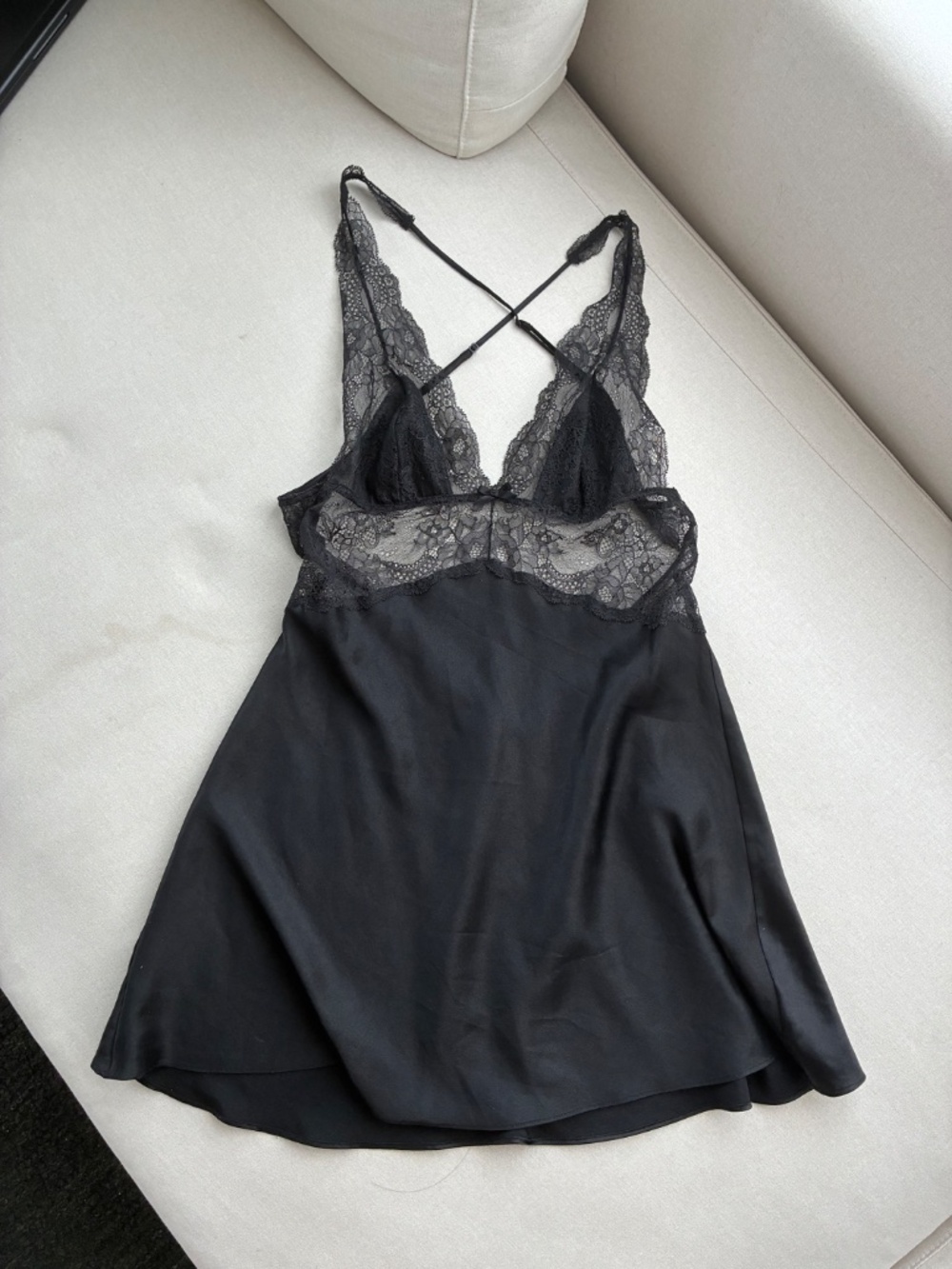 Victoria’s Secret Eyelash Lash Open Back Backless Short Slip S Deep V Plunge